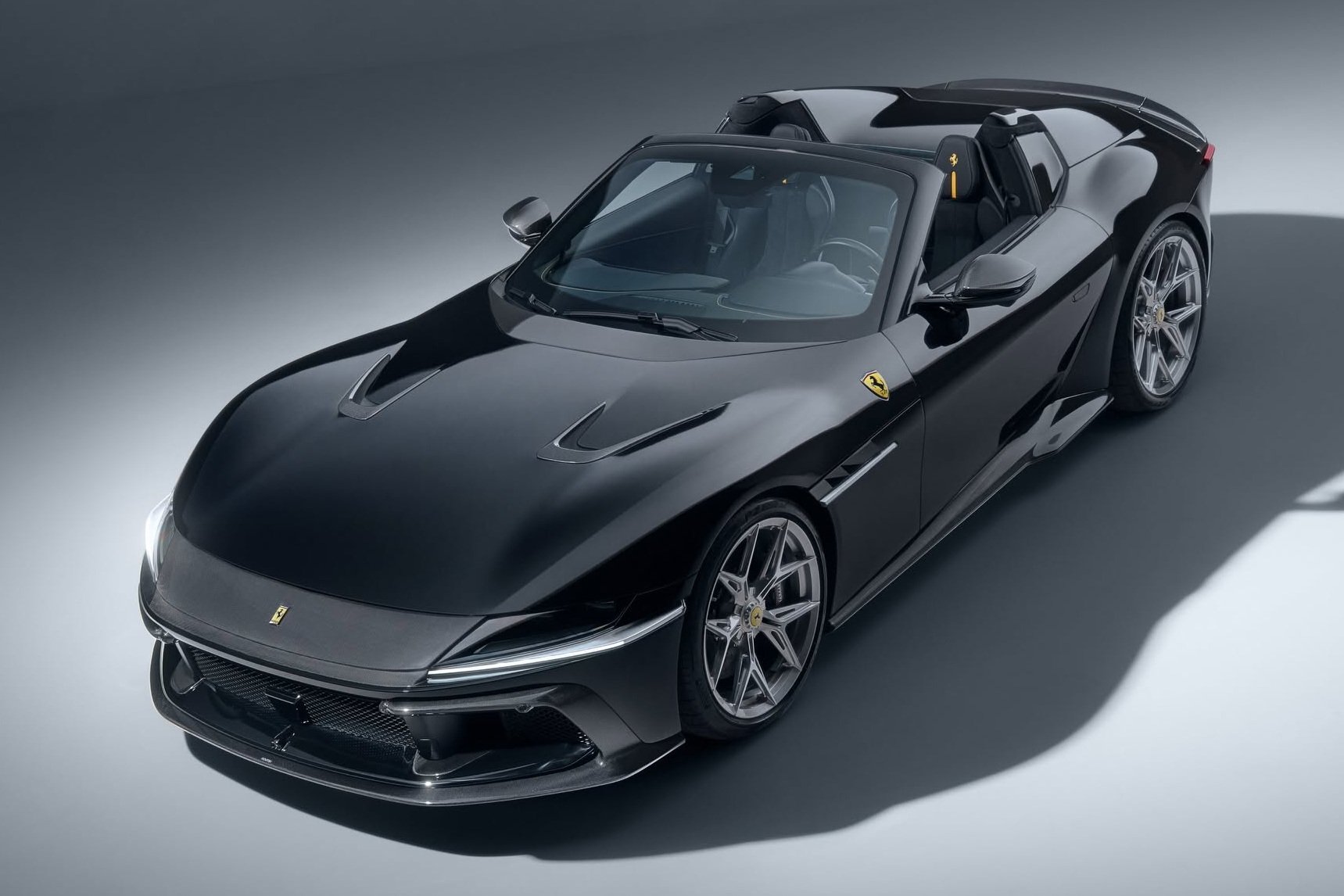 Novitec ปล่อยชุดแต่งคาร์บอนไฟเบอร์สำหรับ Ferrari 12Cilindri Spider 