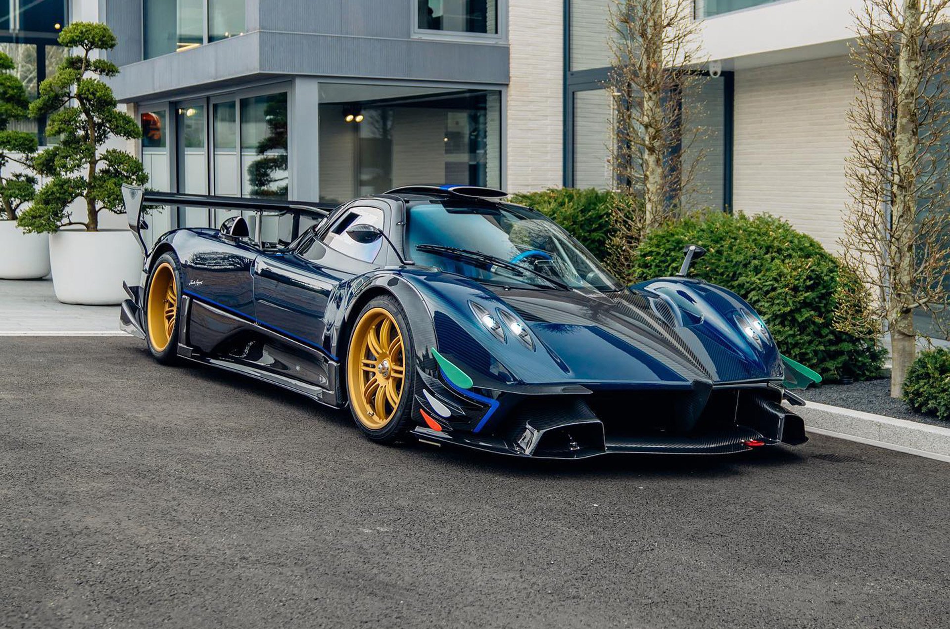 Lanzente จัดให้!! ทำการแปลง Zonda Revolucion ตัวแข่งให้วิ่งบนท้องถนนได้