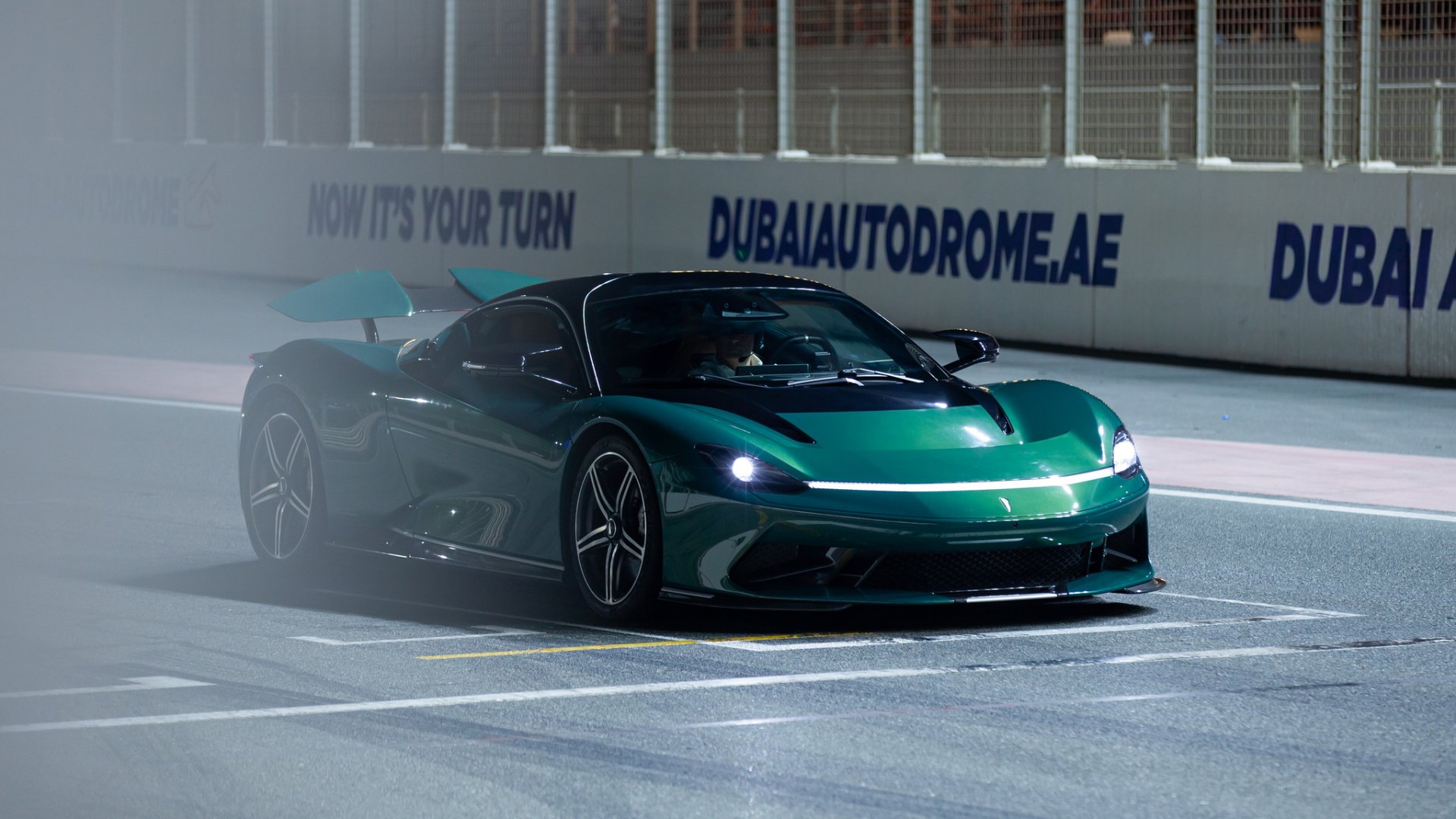 Pininfarina Battista เผยตัวเลขสถิติโลก 0-100 กม./ชม. ใน 1.86 วินาที!! ครั้งแรกในสหรัฐอาหรับเอมิเรตส์ Pininfarina Battista เผยตัวเลขสถิติโลก 0-100 กม./ชม. ใน 1.86 วินาที!! ครั้งแรกในสหรัฐอาหรับเอมิเรตส์