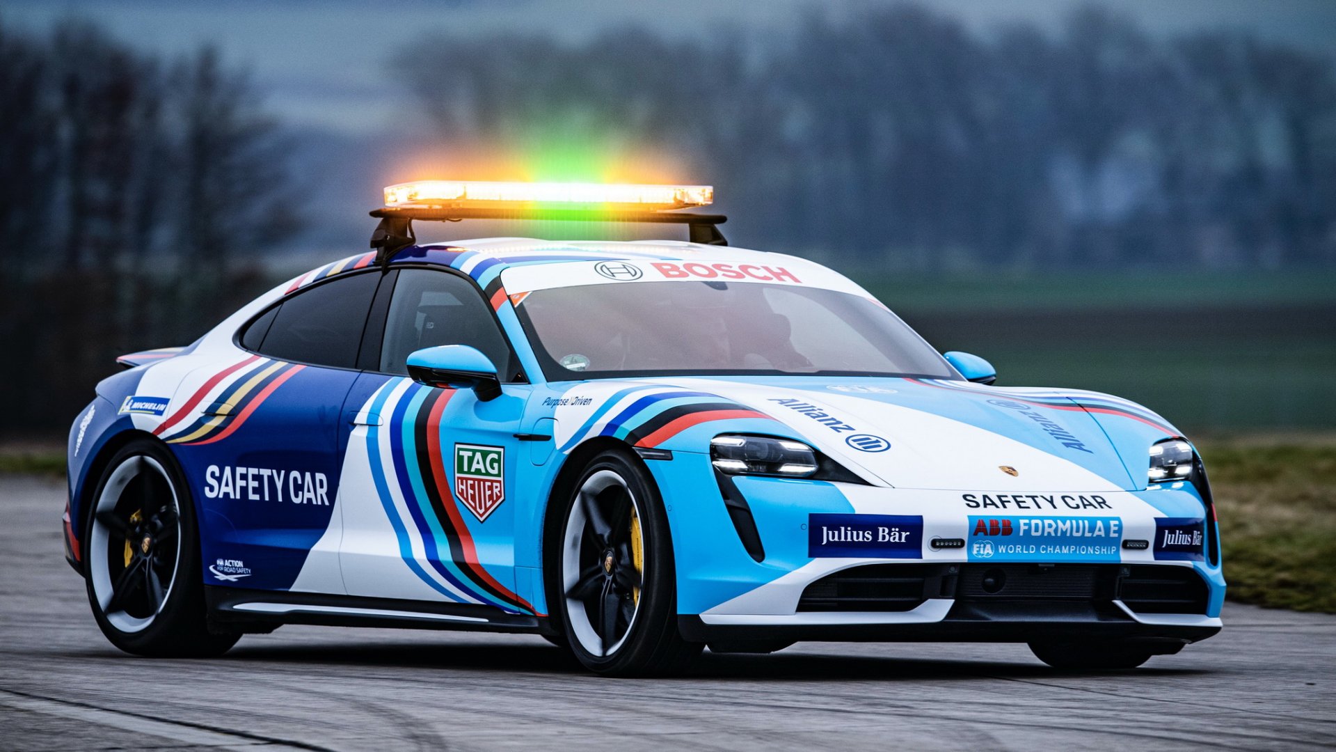 Porsche Taycan Turbo S พร้อมรับบทเป็น Safety Car ในการแข่ง Formula E ซีซั่นที่ 8!! 