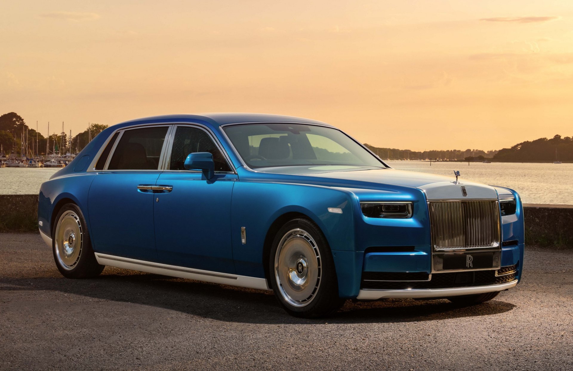 คันเดียวในโลก!! Rolls-Royce Phantom Regatta  แรงบันดาลใจจากผืนน้ำชายฝั่งตอนใต้ของอังกฤษ