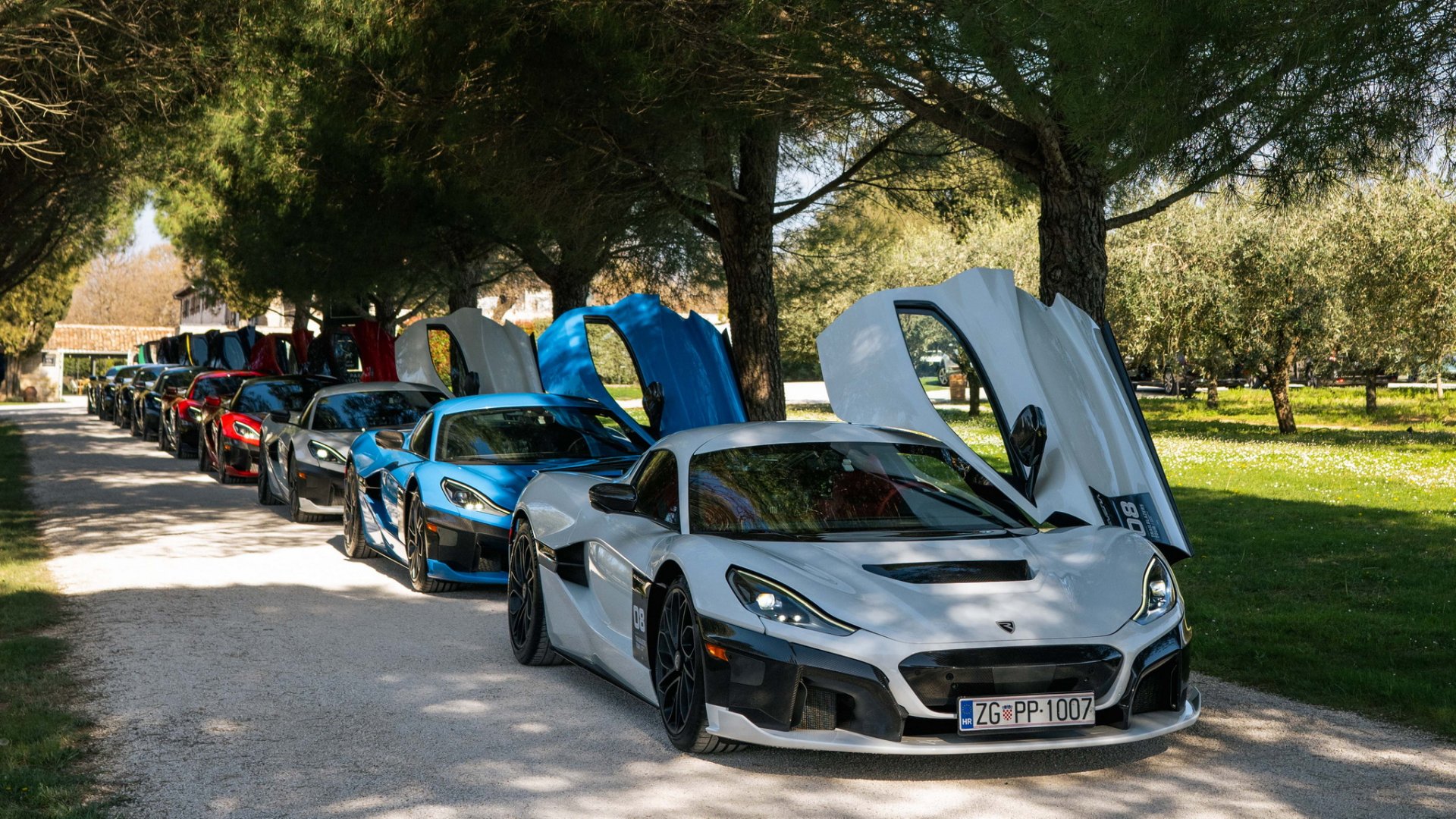 Rimac พา Nevera จำนวน 9 คัน ผจญภัยกิจกรรมสุดพิเศษ Rimac Trailblazers Tour เป็นครั้งแรก!! Rimac พา Nevera จำนวน 9 คัน ผจญภัยกิจกรรมสุดพิเศษ Rimac Trailblazers Tour เป็นครั้งแรก!!