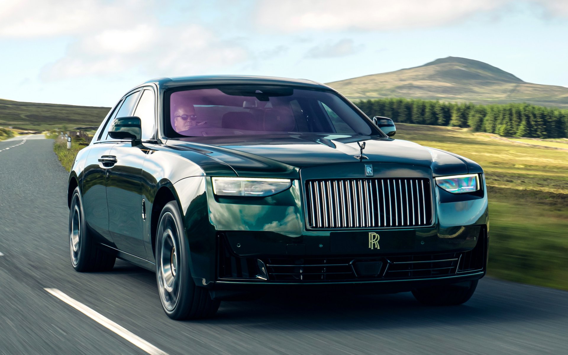 Rolls-Royce Black Badge Ghost Tourist Trophy รุ่นพิเศษรำลึกชัยชนะ Isle of Man TT เมื่อ 120 ปีก่อน