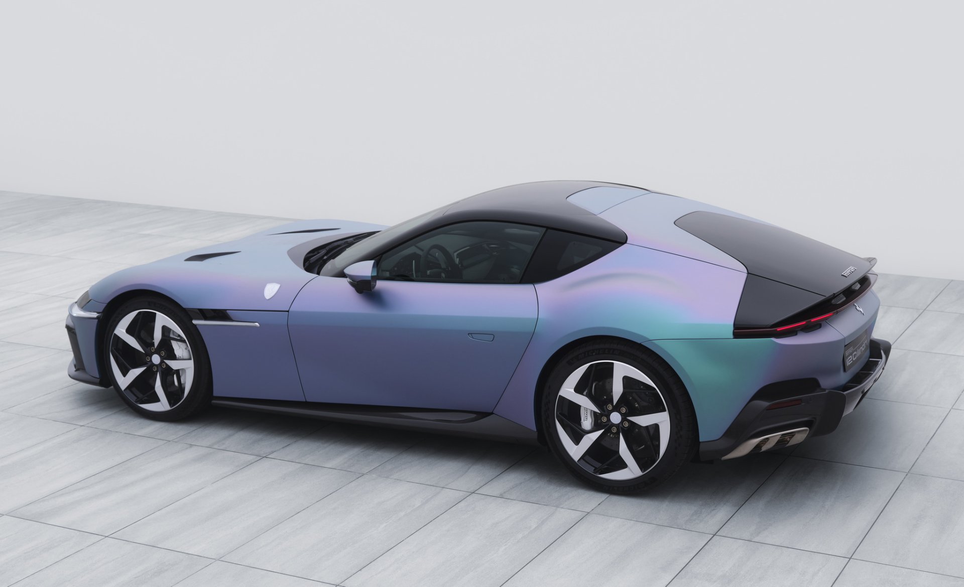 Ferrari 12Cilindri Tailor Made สั่งทำพิเศษ!! เมื่อวัฒนธรรมเกาหลีและความล้ำสมัยจากอิตาลีมาบรรจบกัน