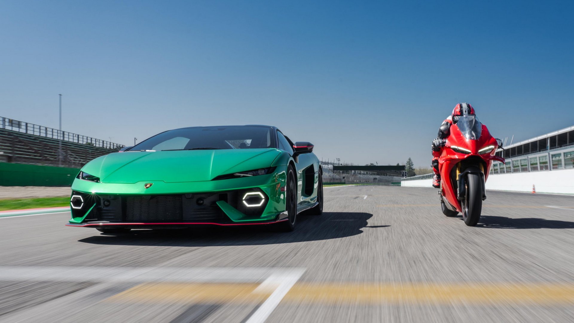 ชมคลิป!! Lamborghini Temerario ปะทะ Ducati Panigale V4 ณ สนาม Imola ประเทศอิตาลี 