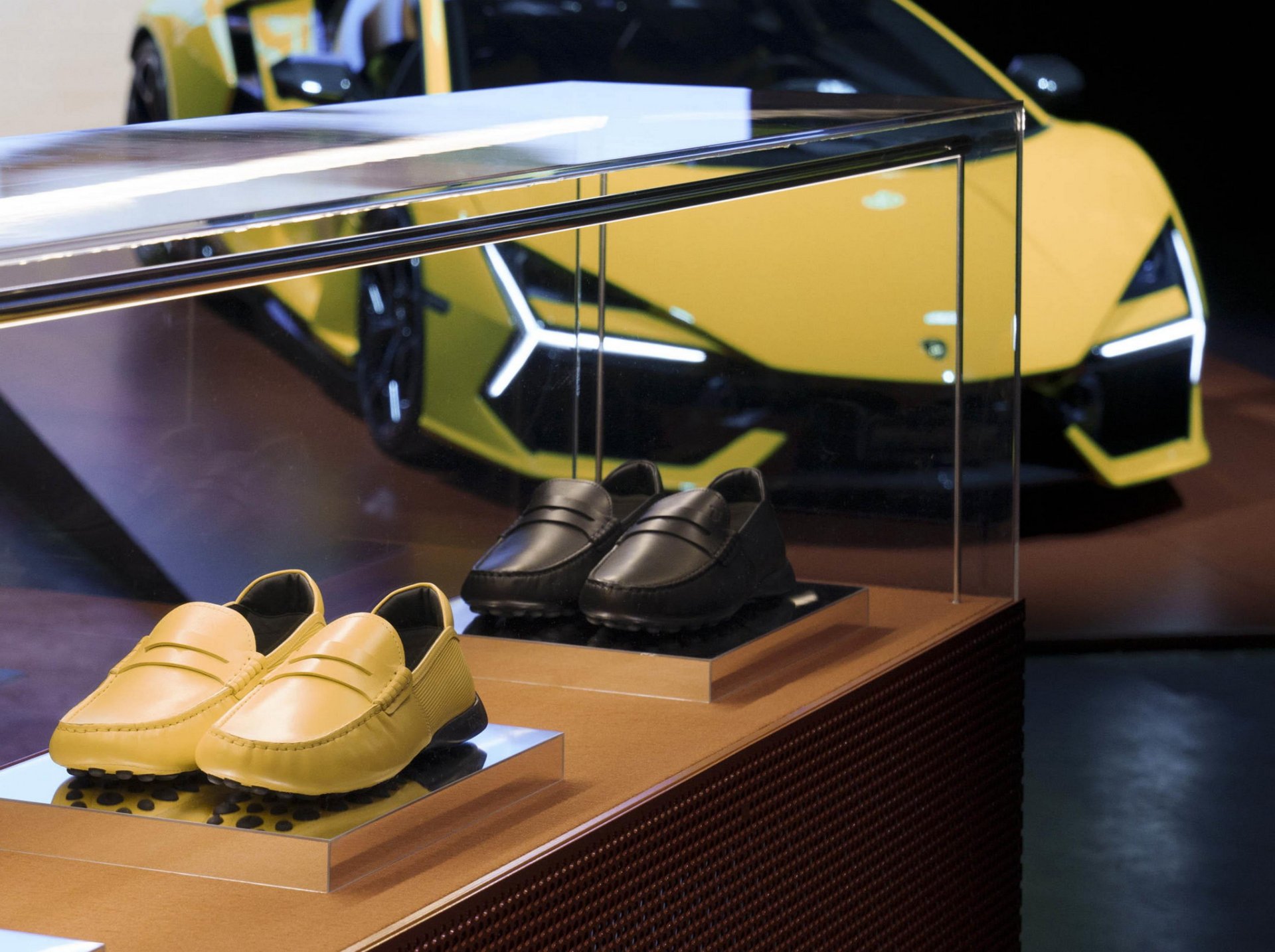 Lamborghini และ Tod's ปล่อยรองเท้าคอลเลกชั่นพิเศษร่วมกัน