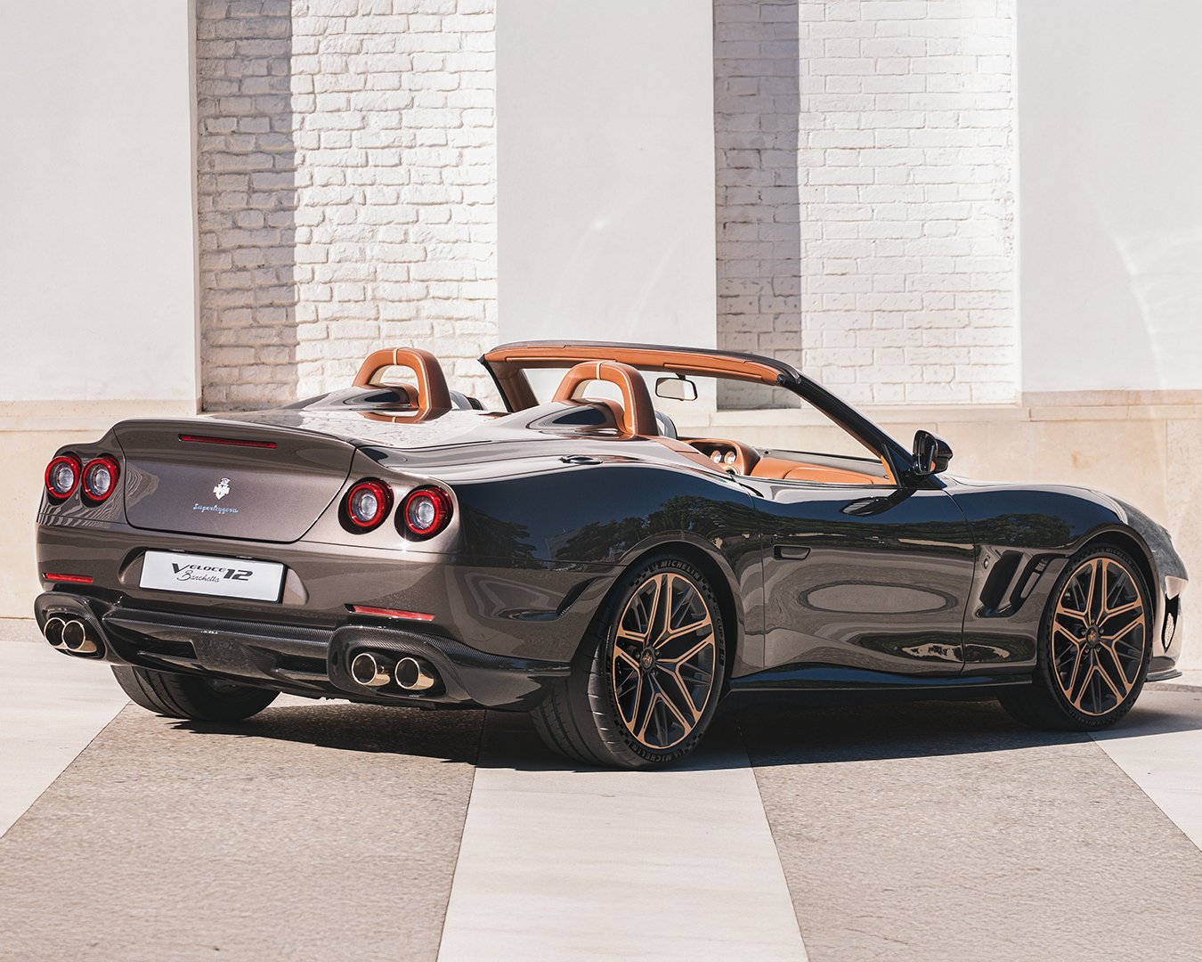Touring Superleggera เผยโฉม!! Veloce12 Barchetta ซุปเปอร์คาร์เปิดประทุน พื้นฐานจาก Ferrari 550 Maranello ยุค 90