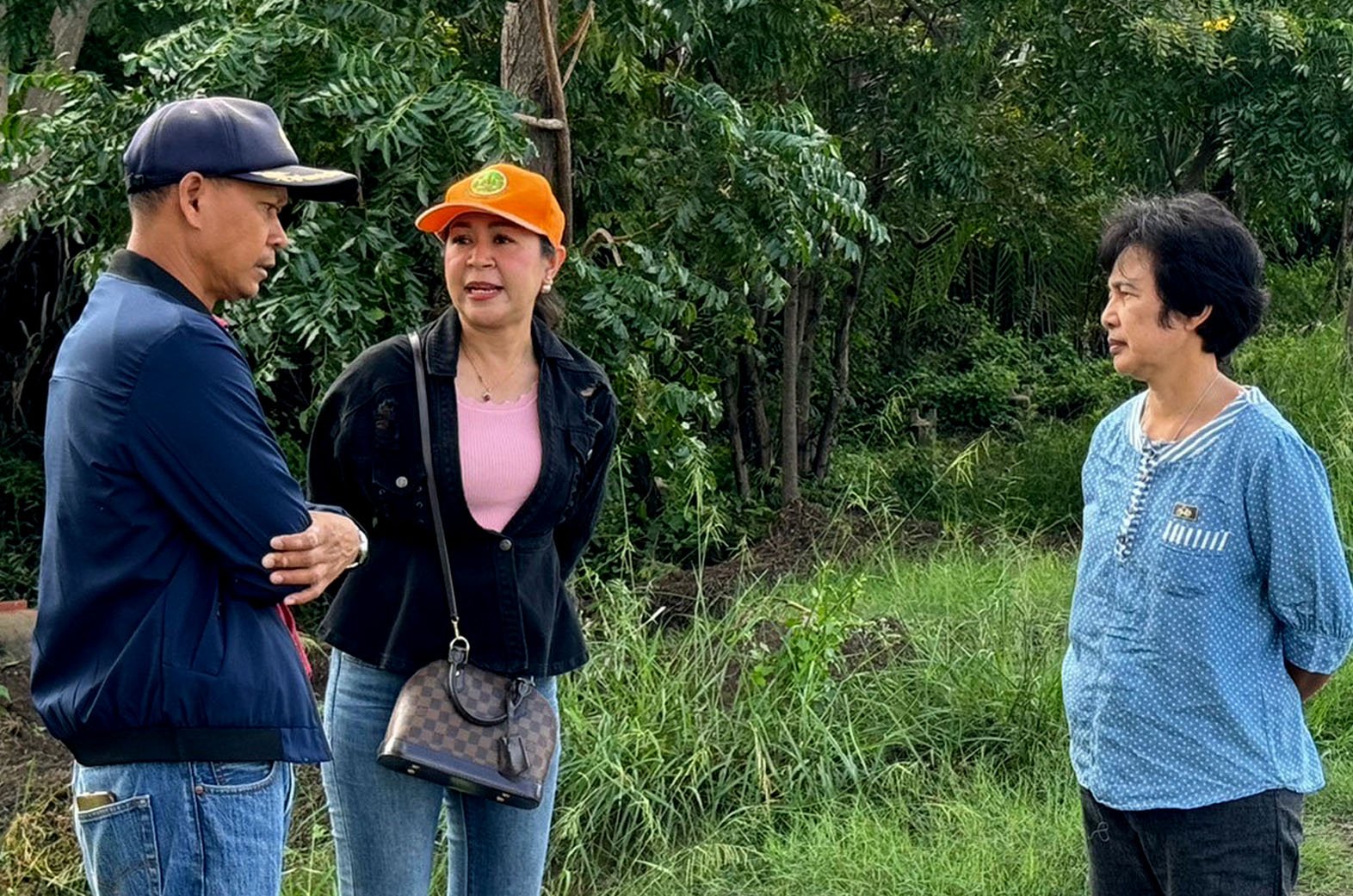 สภาเกษตรกรจังหวัดสมุทรปราการ ลงพื้นที่เพื่อสำรวจและปรึกษาในเรื่องของการจับปลาหมอสีคางดำ  สภาเกษตรกรจังหวัดสมุทรปราการ ลงพื้นที่เพื่อสำรวจและปรึกษาในเรื่องของการจับปลาหมอสีคางดำ