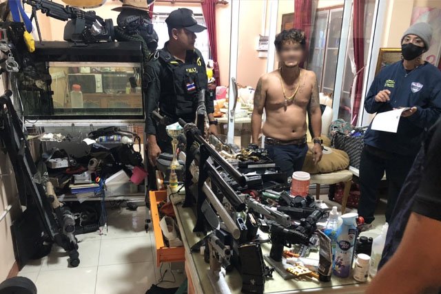 สืบภาค 8 ร่วมตร.PCTรวบช่างแอร์ในตำนานขายปืนทางออนไลน์