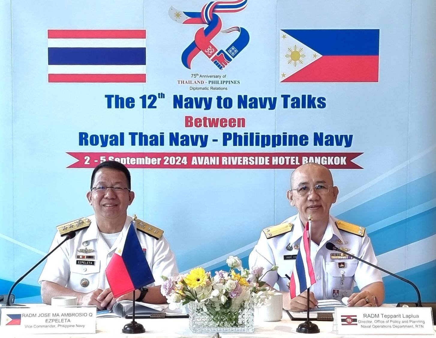 กองทัพเรือประสบความสำเร็จอย่างยิ่ง ในการร่วมฉลอง 75 ปี ความสัมพันธ์ทางการทูต ไทย - ฟิลิปปินส์ กองทัพเรือประสบความสำเร็จอย่างยิ่ง ในการร่วมฉลอง 75 ปี ความสัมพันธ์ทางการทูต ไทย - ฟิลิปปินส์