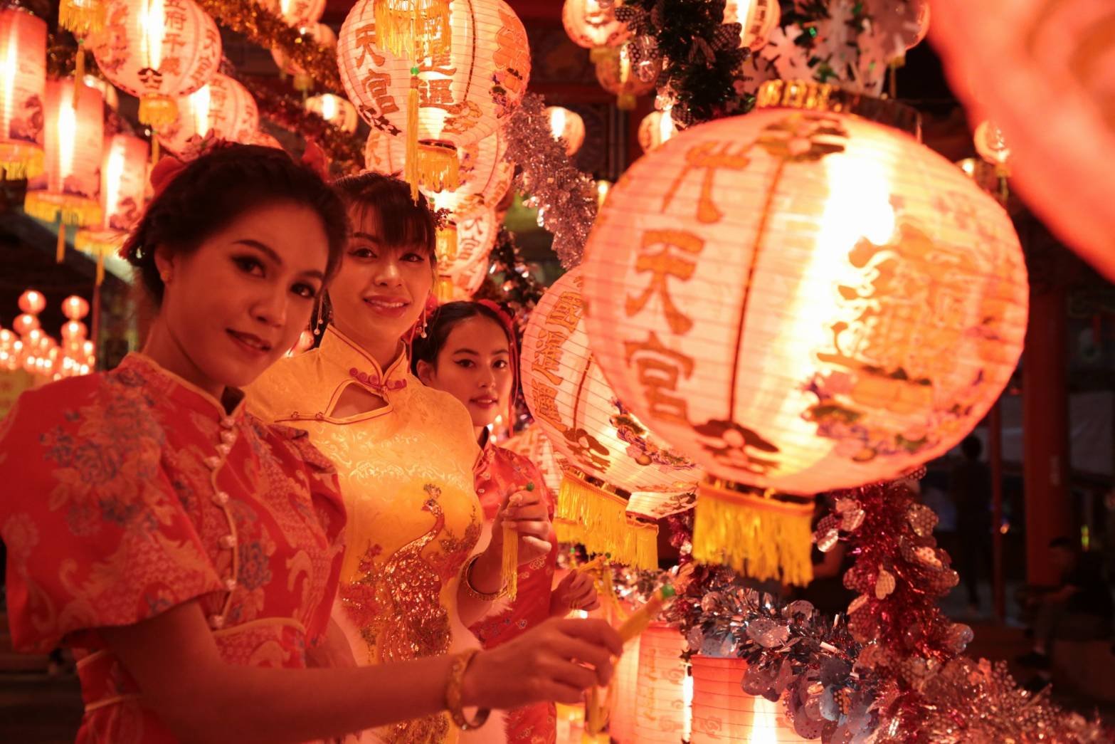 It has begun! "The Lantern Festival, Light and Color Festival in Pak Nam City"