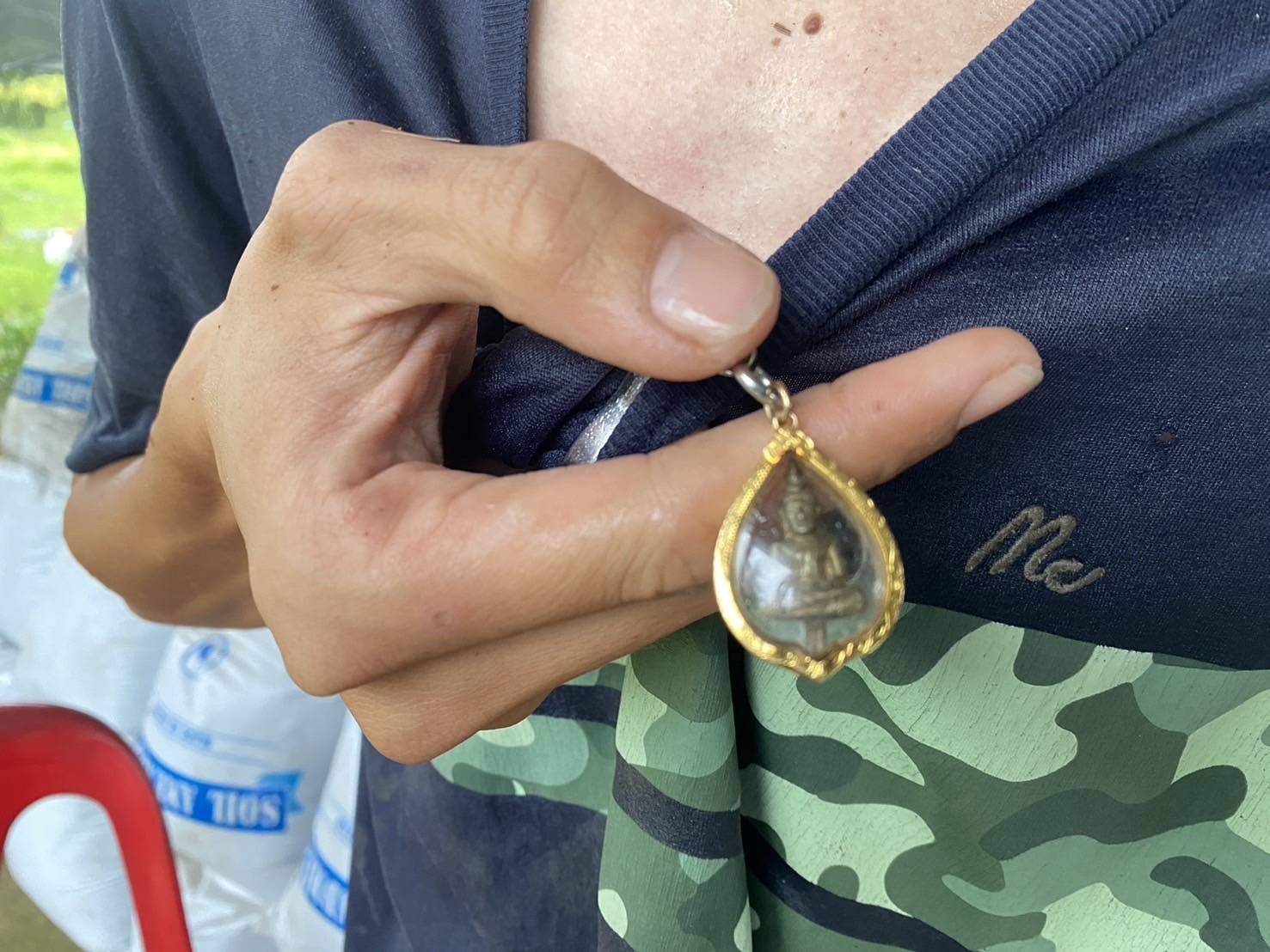 หนุ่มซิ่งเก๋งฝ่าสายฝน เสียหลักพลิกคว่ำรอดตายปาฏิหาริย์ เชื่อบารมีพระยอดธง วัดวังสับปะรด หนุ่มซิ่งเก๋งฝ่าสายฝน เสียหลักพลิกคว่ำรอดตายปาฏิหาริย์ เชื่อบารมีพระยอดธง วัดวังสับปะรด