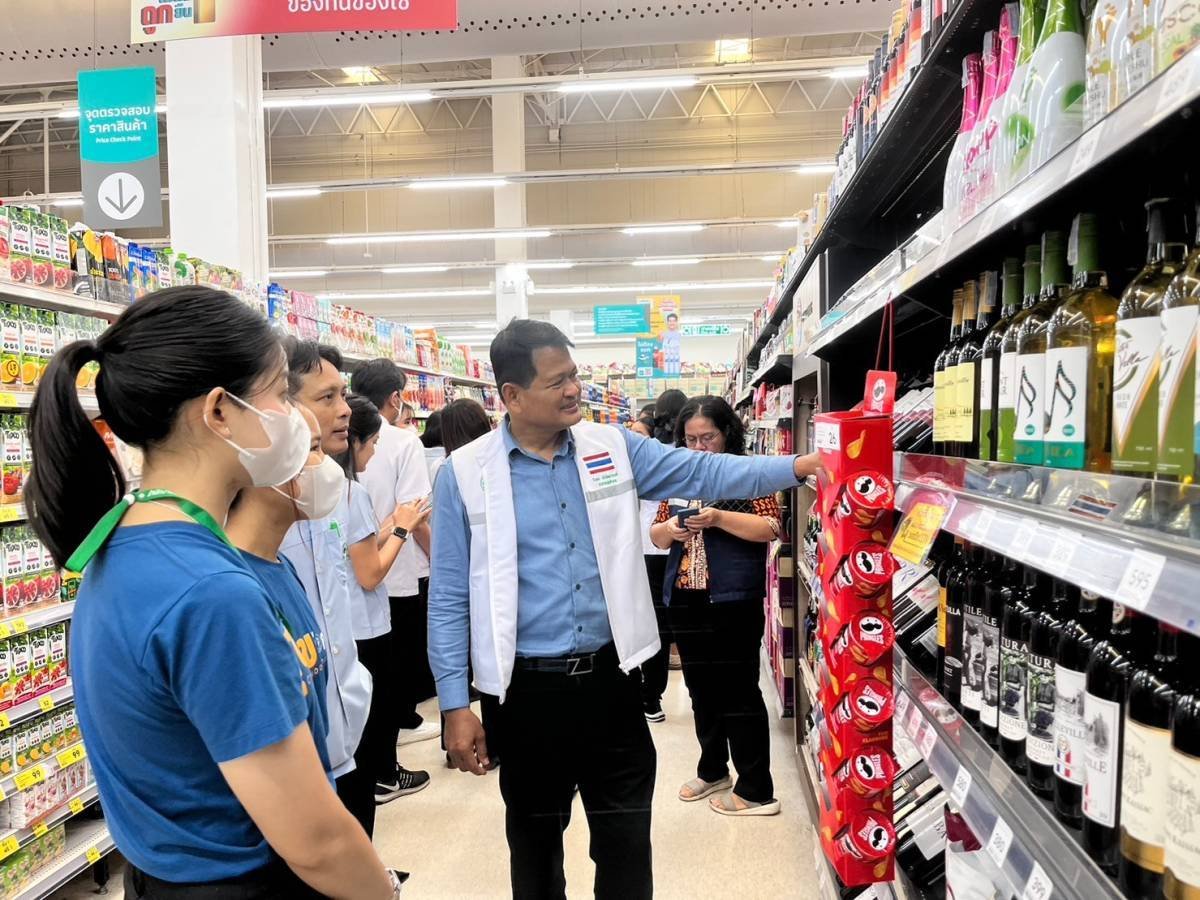 อย. พร้อม สสจ. ปูพรมตรวจกระเช้าปีใหม่ทั่วประเทศ สร้างความมั่นใจผู้บริโภคได้กระเช้าปลอดภัยมีคุณภาพ
