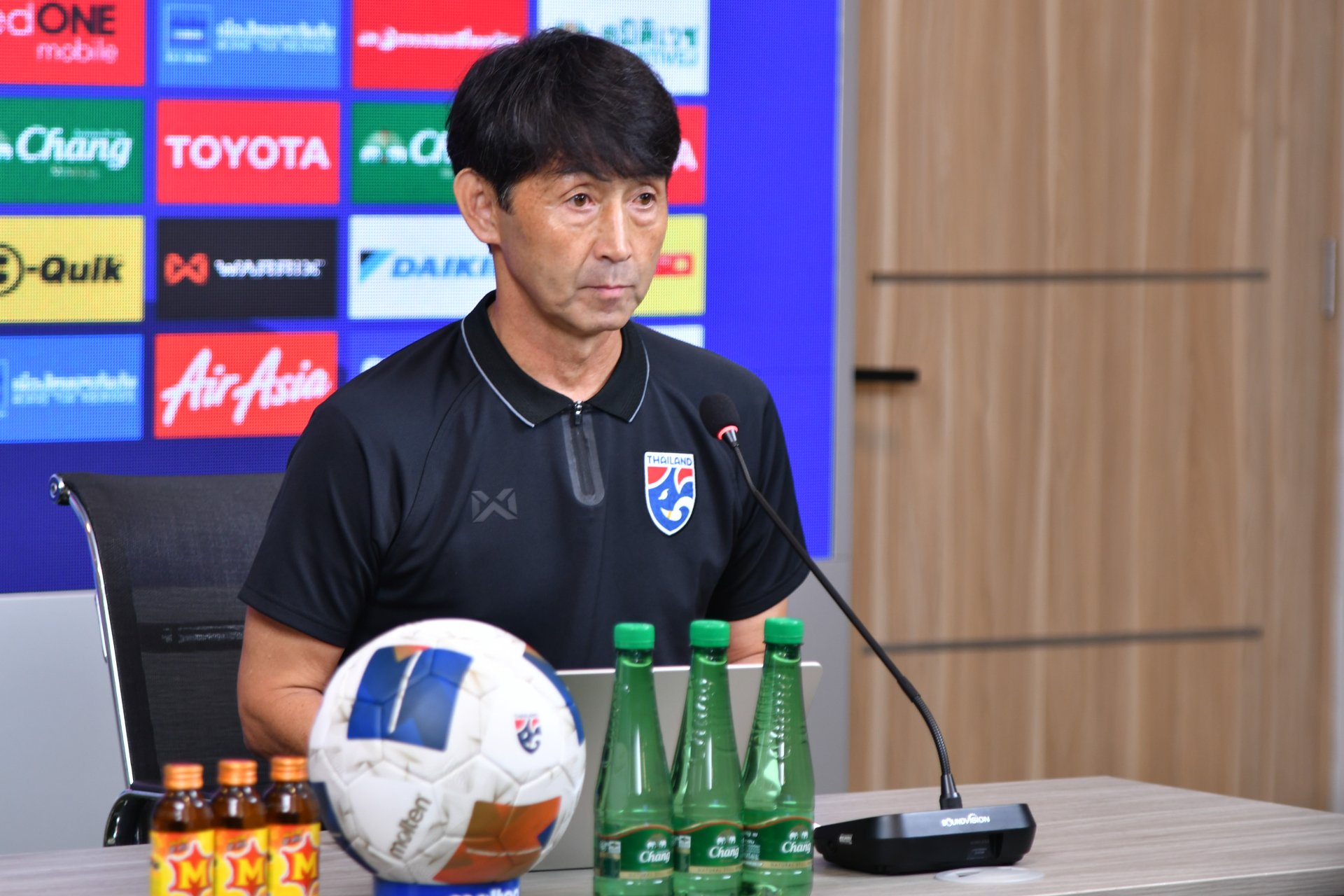 "มาซาทาดะ อิชิอิ" ให้สัมภาษณ์ หลังประกาศรายชื่อ 23 แข้งช้างศึก ลุยศึก LPBANK CUP 2024 ที่เวียดนาม "มาซาทาดะ อิชิอิ" ให้สัมภาษณ์ หลังประกาศรายชื่อ 23 แข้งช้างศึก ลุยศึก LPBANK CUP 2024 ที่เวียดนาม