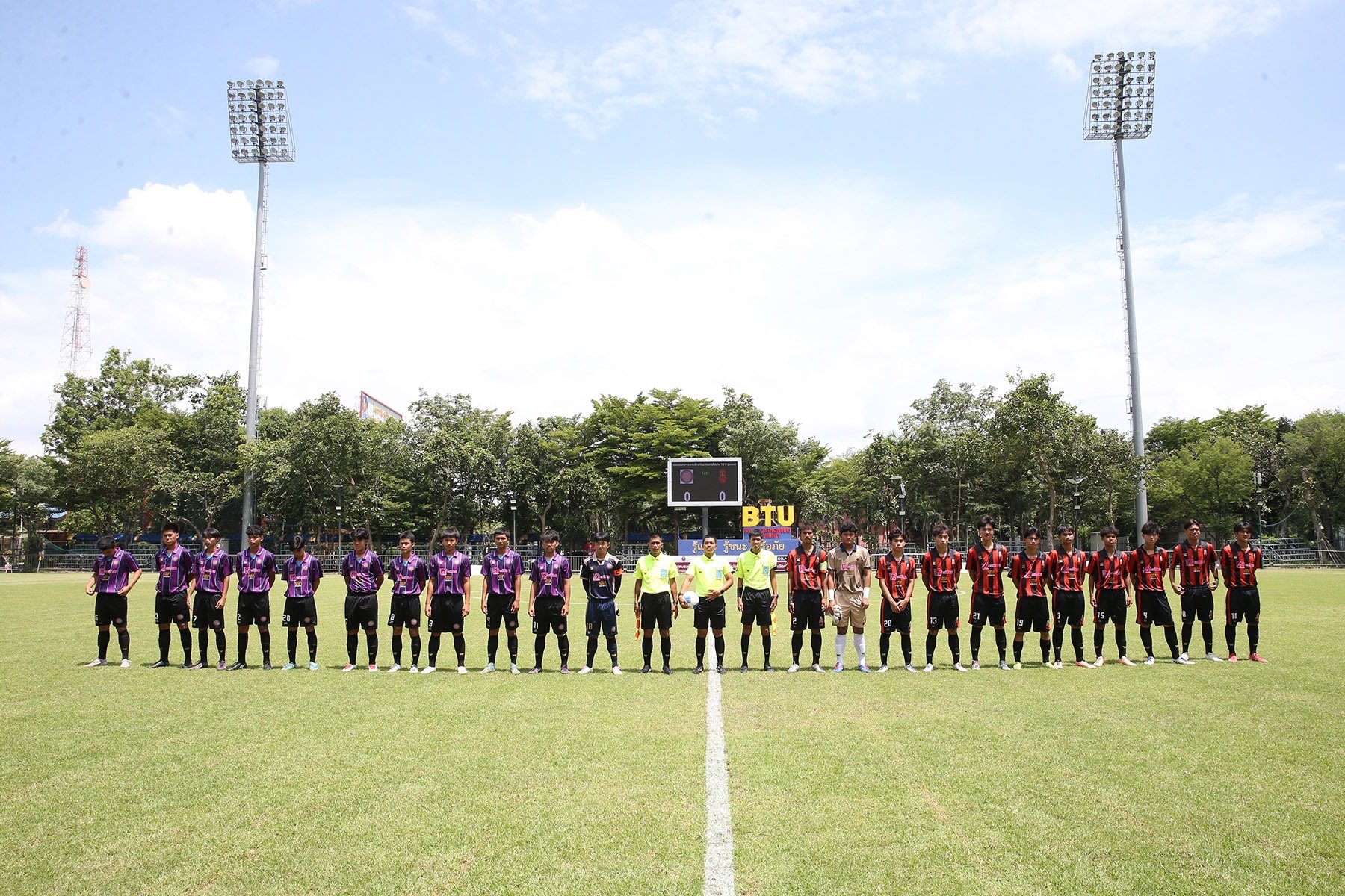 "ราชวินิตบางแก้ว" เหลือ 10 คน ยังเอาอยู่ อัด "พณิชยการราชดำเนิน" 2-0 เก็บ 3 แต้มแรกไปแบบสุดเซอร์ไพร์ส 