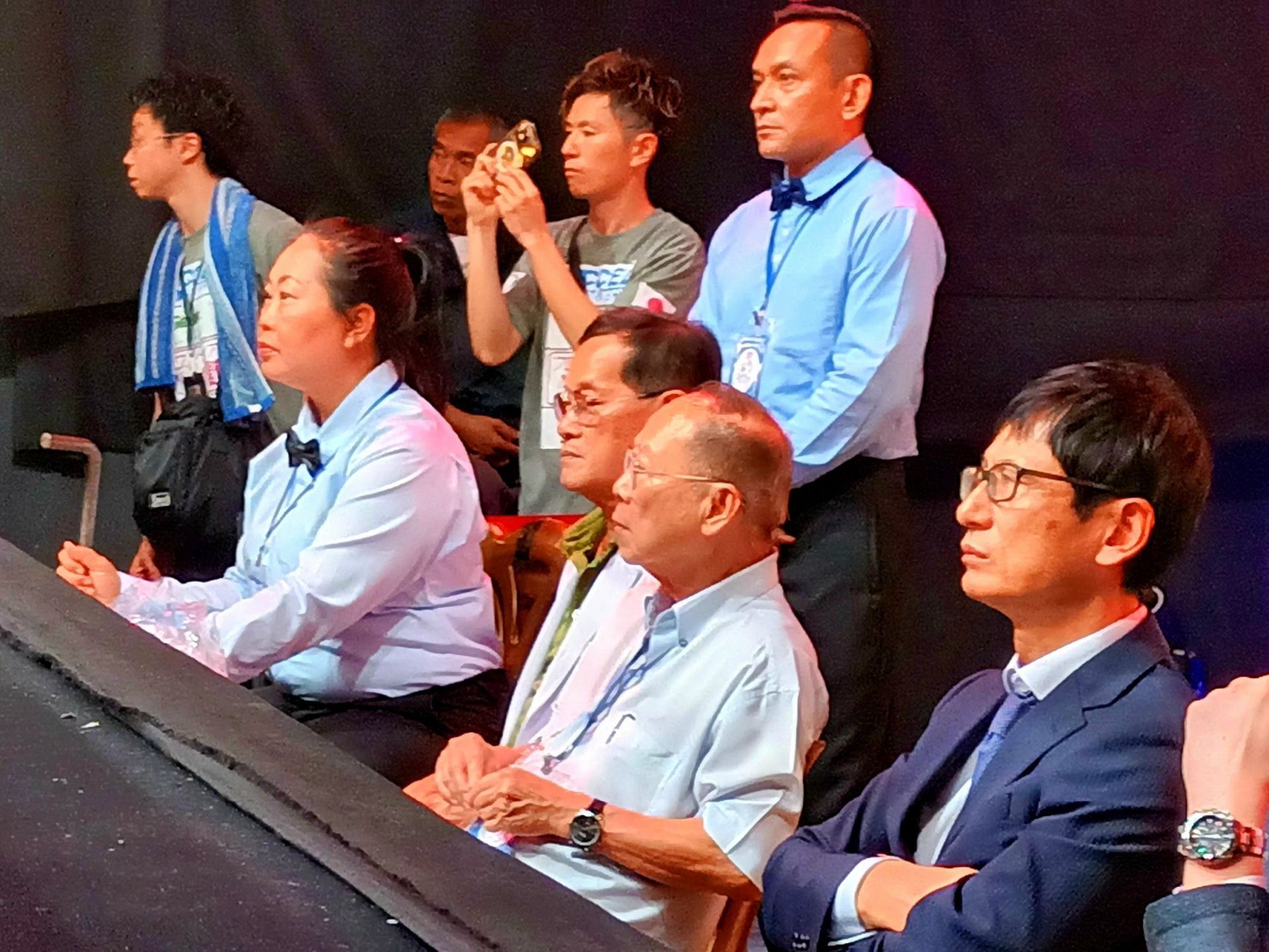      "พ่อพระวงการมวย"นายนริส สิงหวังชา นำทีมผู้ตัดสิน ABF สนับสนุนศึกมวยโลกของสหพันธ์มวยภาคตะวันออกไกลและแปซิกฟิค หรือ OPBF