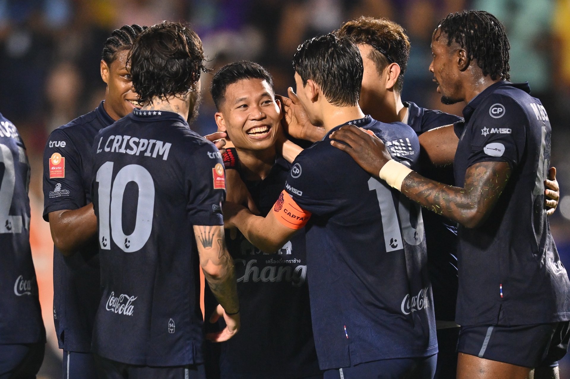 ปราสาทสายฟ้า ยิงไม่ซ้ำหน้า ไล่ต้อน สวาทแคท 5-0 ดาร์บี้แมตช์อีสานใต้