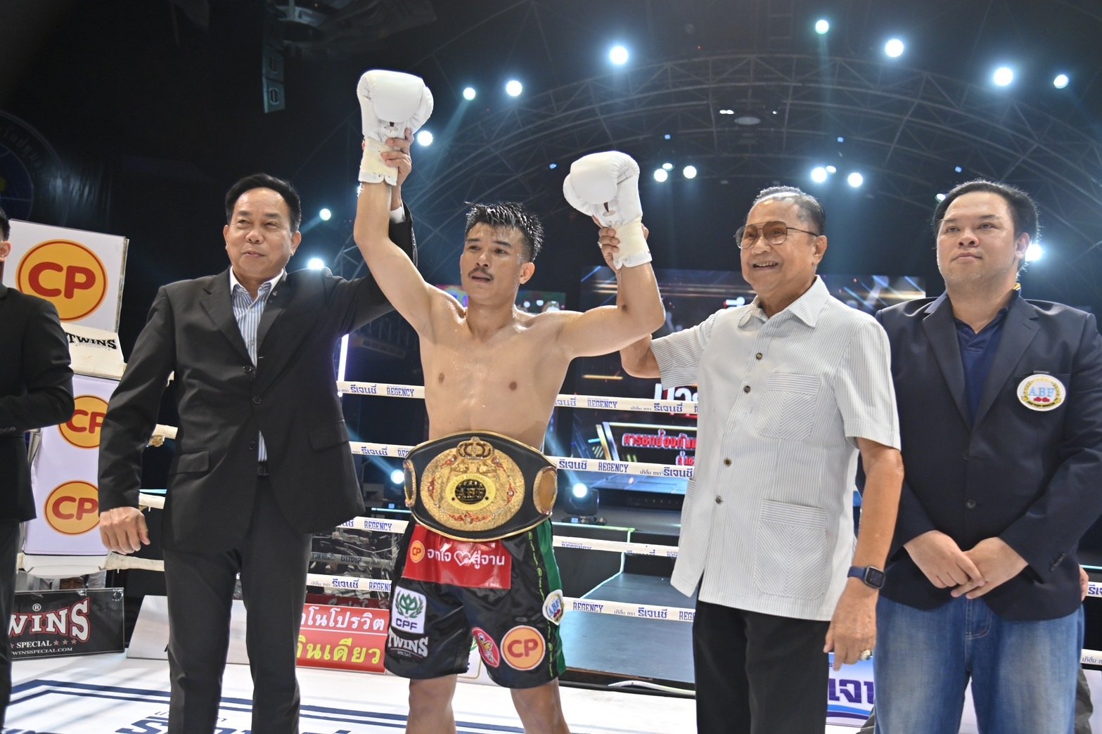 อนุชัย ซีพีเอฟ สามารถป้องกันแชมป์สหพันธ์มวยแห่งเอเซีย ABFไว้ได้สำเร็จ