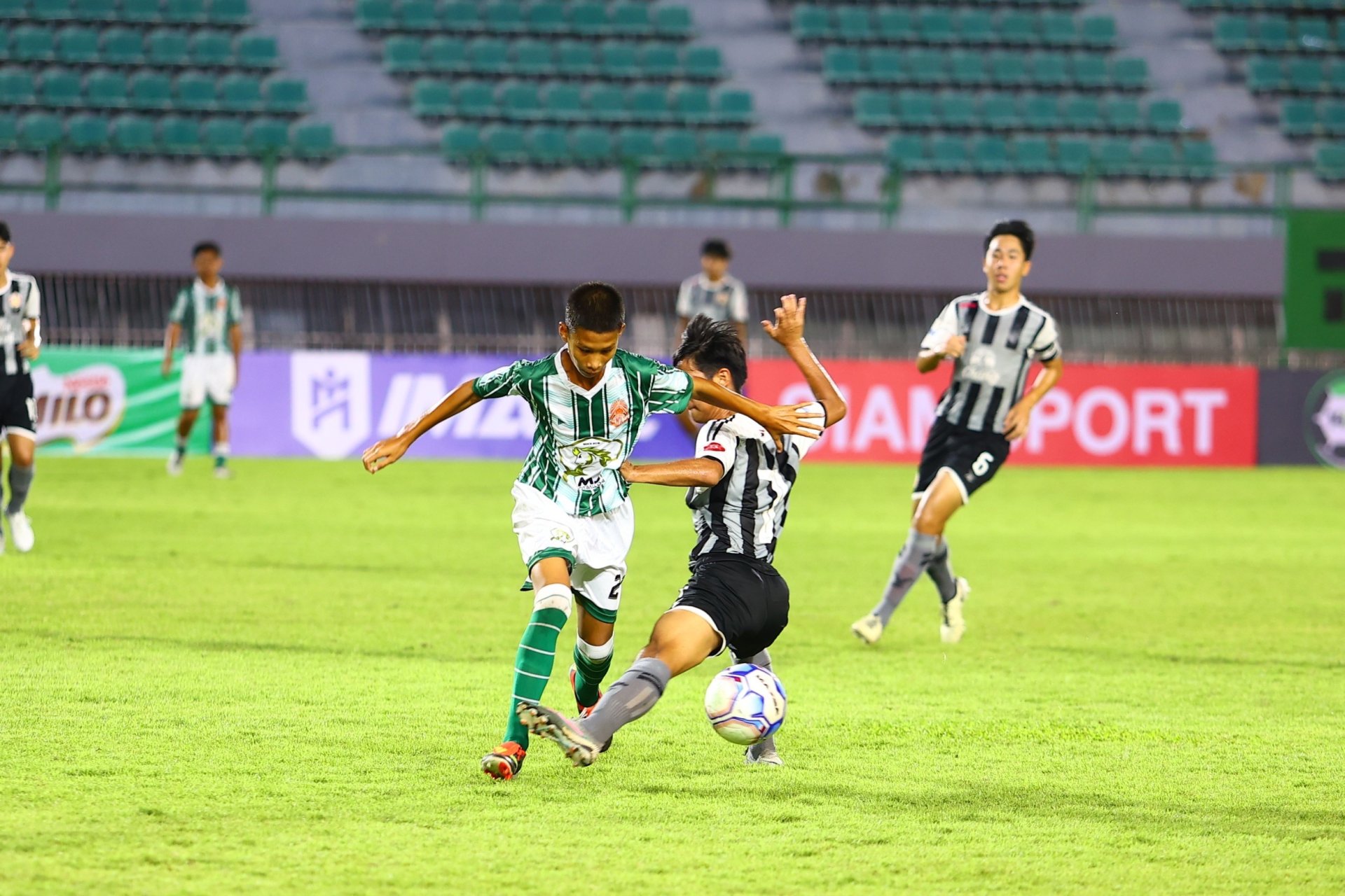 แชมป์เก่าโหดแท้ อัสสัมชัญธนบุรี ถล่ม พันท้ายนรสิงห์วิทยา 10-0