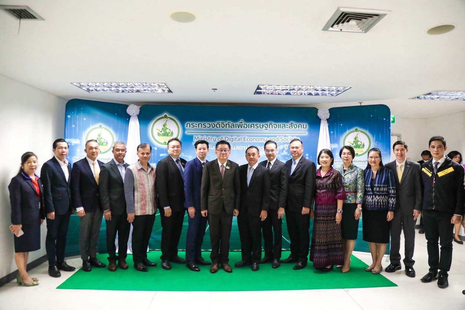 ก.ดีอีเอส จัดพิธีสักการะ สิ่งศักดิ์สิทธิ์ วันคล้ายวันสถาปนากระทรวง ก.ดีอีเอส จัดพิธีสักการะ สิ่งศักดิ์สิทธิ์ วันคล้ายวันสถาปนากระทรวง