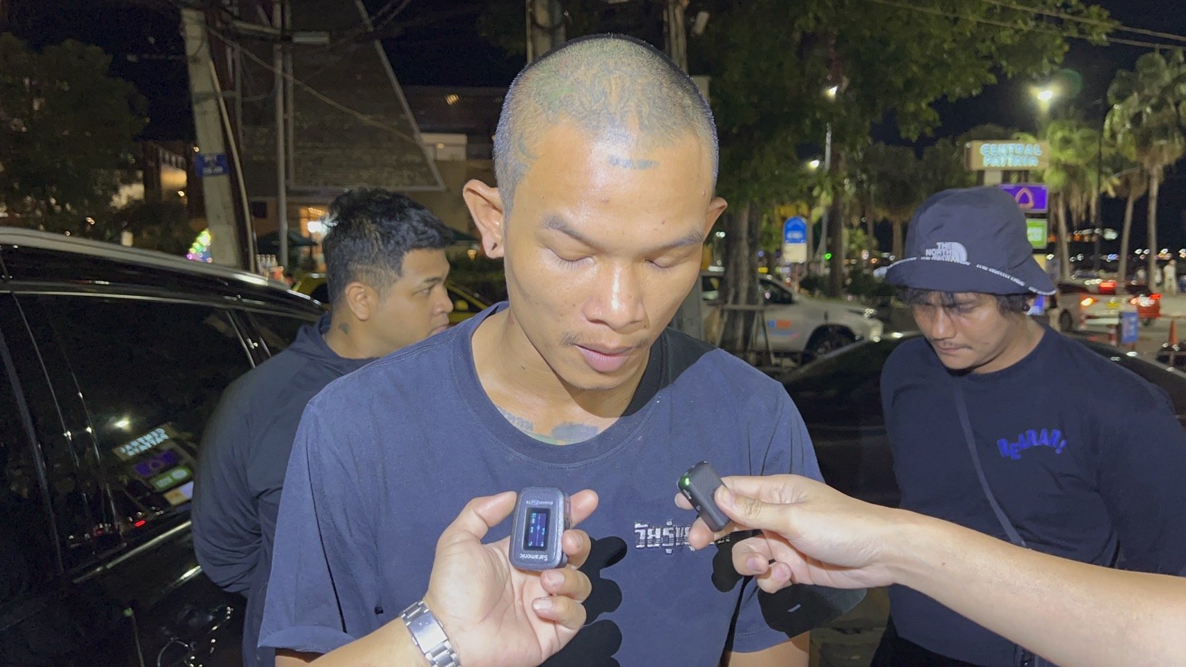 รวบ อ๊อฟ บ้านช่าง ตืบกิ๊กยับหลังเห็นภาพบาดใจ ฉุนเพื่อนรักหักหลังคบซ้อน เยาะเย้ย ที่อ้างรู้จักตร.เพราะกลัวถูกล้างแค้น รวบ อ๊อฟ บ้านช่าง ตืบกิ๊กยับหลังเห็นภาพบาดใจ ฉุนเพื่อนรักหักหลังคบซ้อน เยาะเย้ย ที่อ้างรู้จักตร.เพราะกลัวถูกล้างแค้น