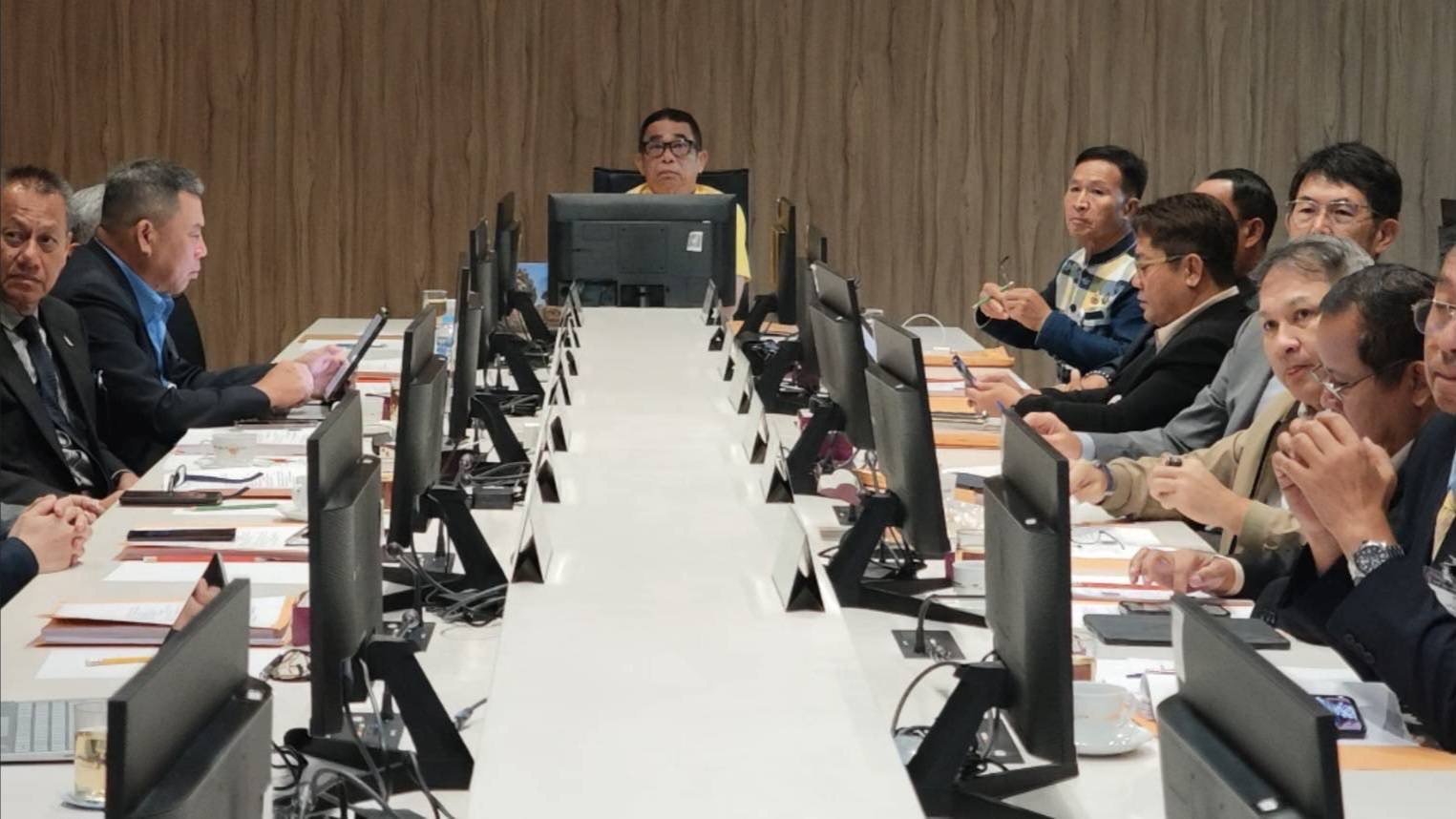 คณะอนุกรรมาธิการด้านการกีฬา วุฒิสภา เตรียมผลักดันให้ผู้ตัดสินฟุตบอลไทย มีความมั่นคงทั้งรายได้และสวัสดิภาพ หลังพบปัญหาที่สะสมมายาวนาน