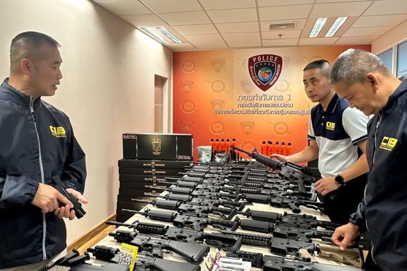 ปคบ.ระดมค้น เครือข่าย อาฟู่ BLANK GUN ออนไลน์ ตรวจยึด ปืน BB GUN-BLANK GUN หลายรายการ ปคบ.ระดมค้น เครือข่าย อาฟู่ BLANK GUN ออนไลน์ ตรวจยึด ปืน BB GUN-BLANK GUN หลายรายการ