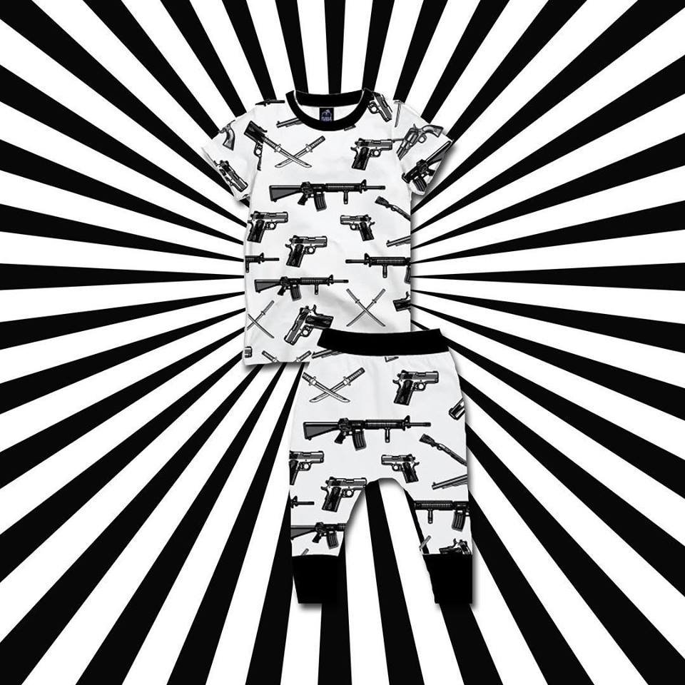 เอาใจตัวจิ๋ววัยโจ๋ด้วยชุดติดอาวุธ เอาใจตัวจิ๋ววัยโจ๋ด้วยชุดติดอาวุธ