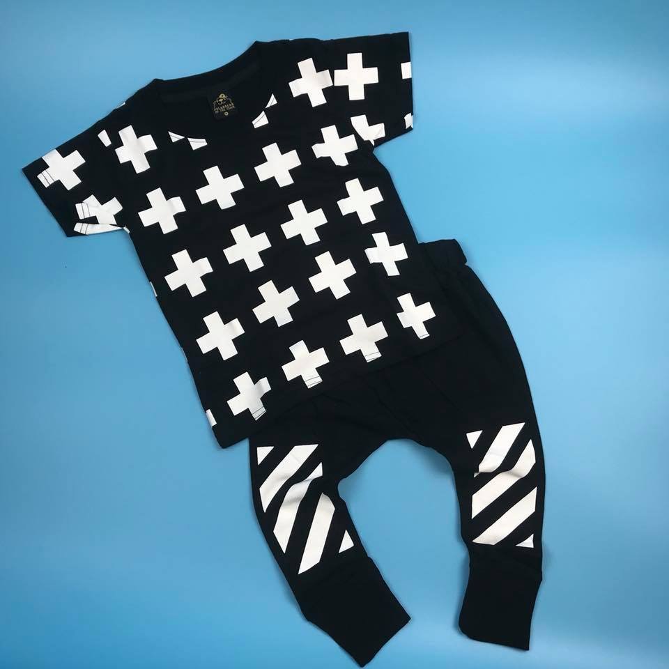 ชุดลาย think + (ลายบวก)  ชุดลาย think + (ลายบวก)