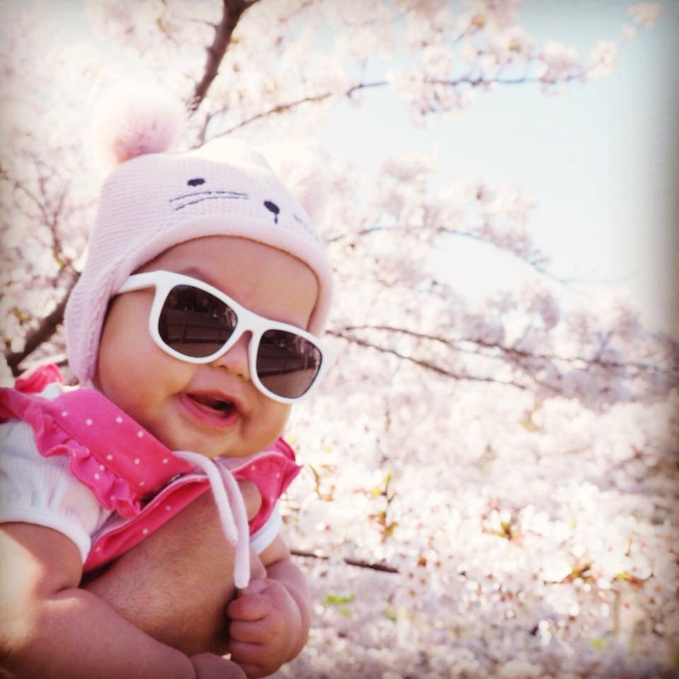 แว่นเด็กเท่ๆกับบรรยา กาศซากุระ เข้ากันได้ดี แว่นเด็กเท่ๆกับบรรยา กาศซากุระ เข้ากันได้ดี