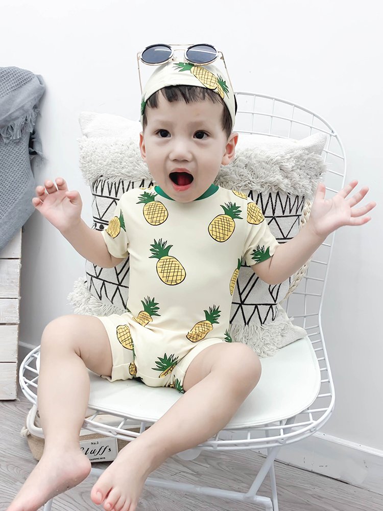 ชุดว่ายน้ำ สัปปะรด ( เซ็ต 2 ชิ้นชุด+หมวก)  ชุดว่ายน้ำ สัปปะรด ( เซ็ต 2 ชิ้นชุด+หมวก)