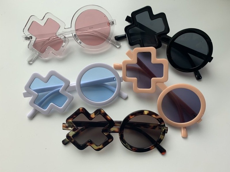 แว่นกันแดดเด็ก XO (5-12 ขวบ) แถมกล่อง(Random)(SUN73)