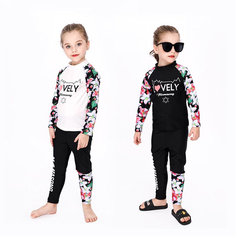 SALE199 ชุดว่ายน้ำเด็ก Lovely Aloha (2ชิ้น เสื้อ+กางเกง) SALE199 ชุดว่ายน้ำเด็ก Lovely Aloha (2ชิ้น เสื้อ+กางเกง)