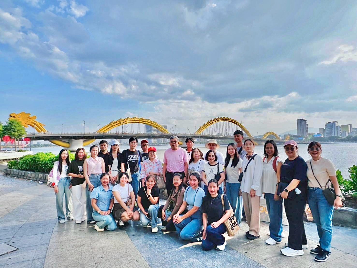 คณะผู้บริหารและพนักงานนิยมชัยกรุ๊ป ร่วมเดินทางท่องเที่ยว ณ ประเทศเวียดนาม เสริมสร้างประสบการณ์และความสามัคคีในองค์กร