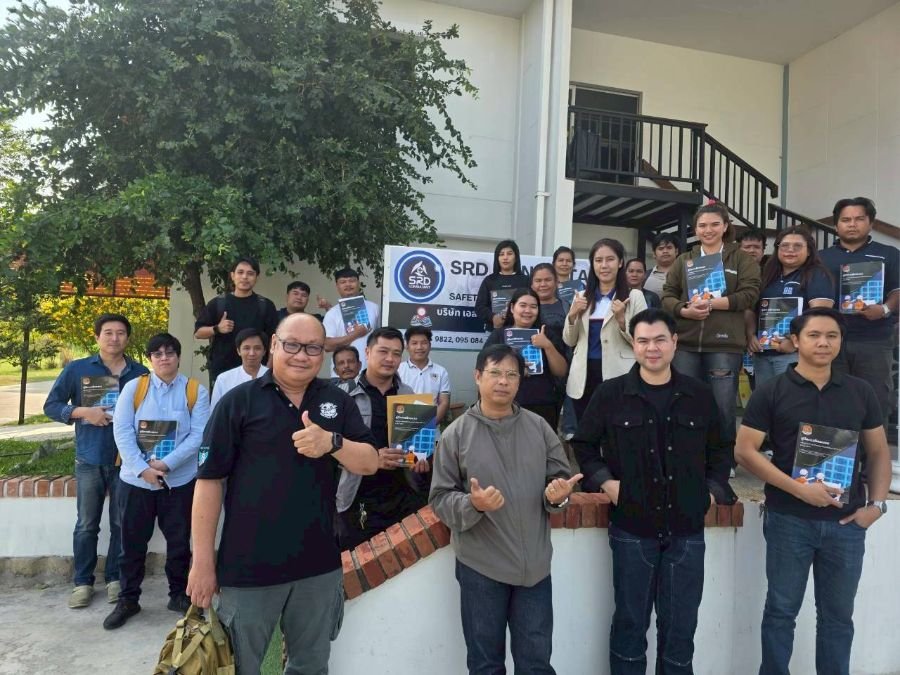 เปรียบเทียบ จป เทคนิค vs จป เทคนิควิชาชีพ: ความแตกต่างด้านคุณสมบัติและโอกาสความก้าวหน้าในงานเซฟตี้