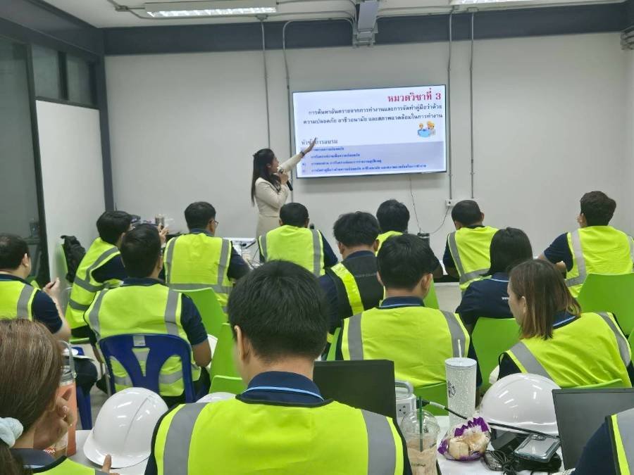 ทำไมหัวหน้างานทุกคนต้องมีวุฒิ "จป.หัวหน้างาน"? เปิดข้อกฎหมายที่บริษัทห้ามพลาด