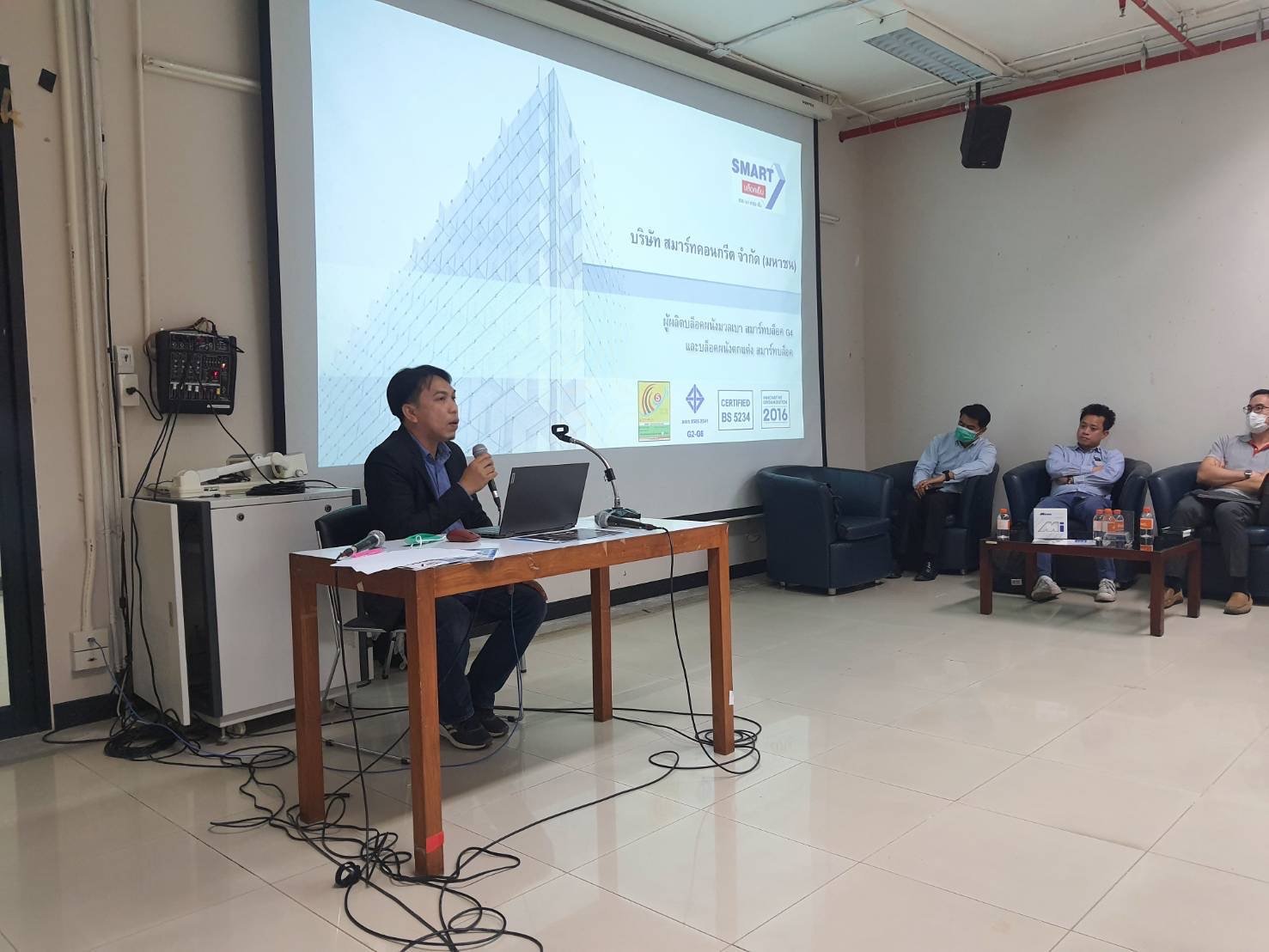 สมาร์ทบล็อค ร่วมกับทีมงาน Wazzadu.com ร่วมบรรยายให้ความรู้กับนักศึกษาคณะสถาปัตยกรรมศาสตร์ สถาบันเทคโนโลยีพระจอมเกล้าเจ้าคุณทหารลาดกระบัง สมาร์ทบล็อค ร่วมกับทีมงาน Wazzadu.com ร่วมบรรยายให้ความรู้กับนักศึกษาคณะสถาปัตยกรรมศาสตร์ สถาบันเทคโนโลยีพระจอมเกล้าเจ้าคุณทหารลาดกระบัง