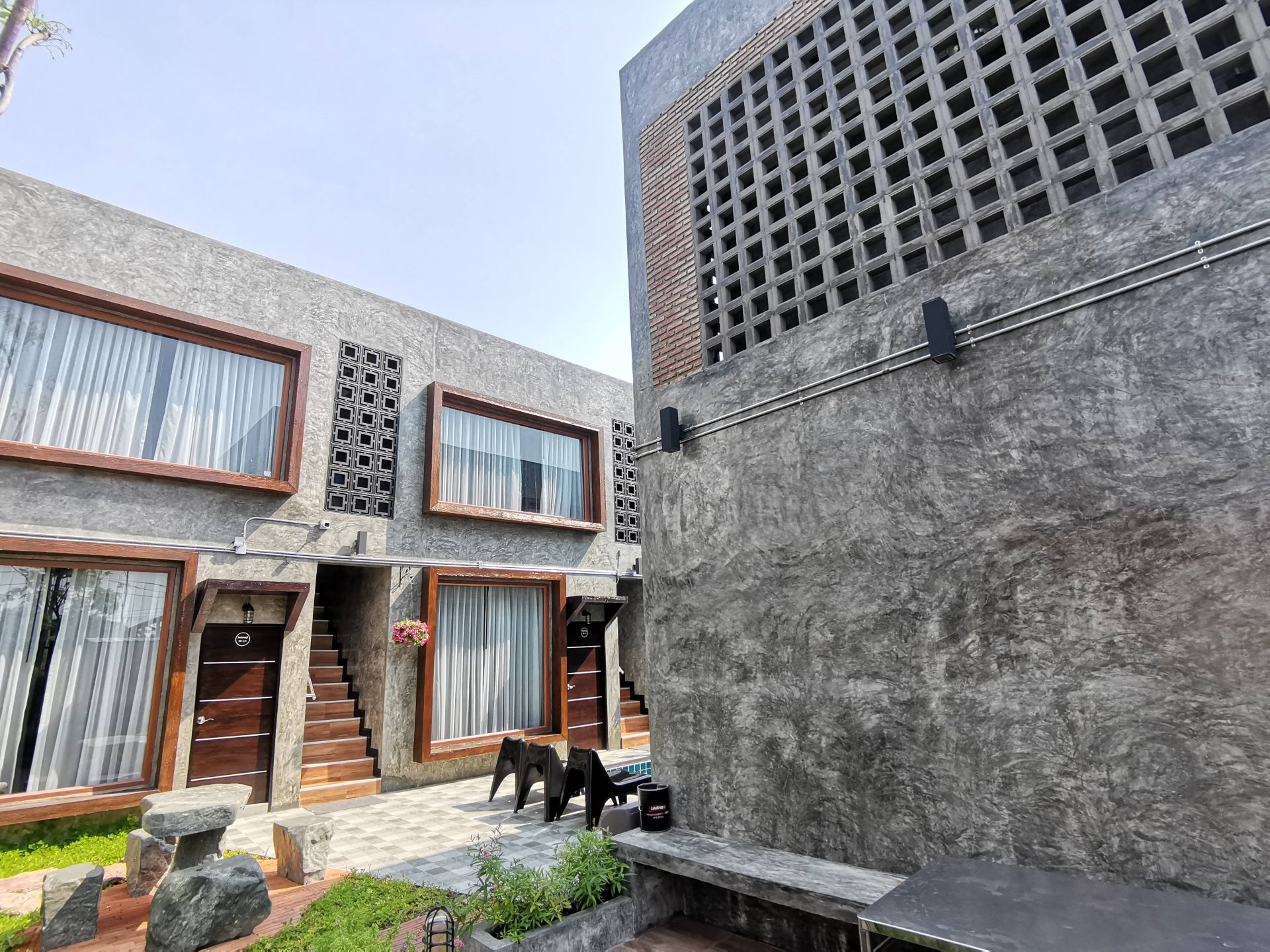 หลากหลายรูปแบบการตกแต่งผนังบ้านพัก โรงแรม รีสอร์ท ให้สวย เท่ห์ โดดเด่นอย่างมีสไตล์ ด้วยบล็อคผนังตกแต่ง สมาร์ทบล็อค หลากหลายรูปแบบการตกแต่งผนังบ้านพัก โรงแรม รีสอร์ท ให้สวย เท่ห์ โดดเด่นอย่างมีสไตล์ ด้วยบล็อคผนังตกแต่ง สมาร์ทบล็อค