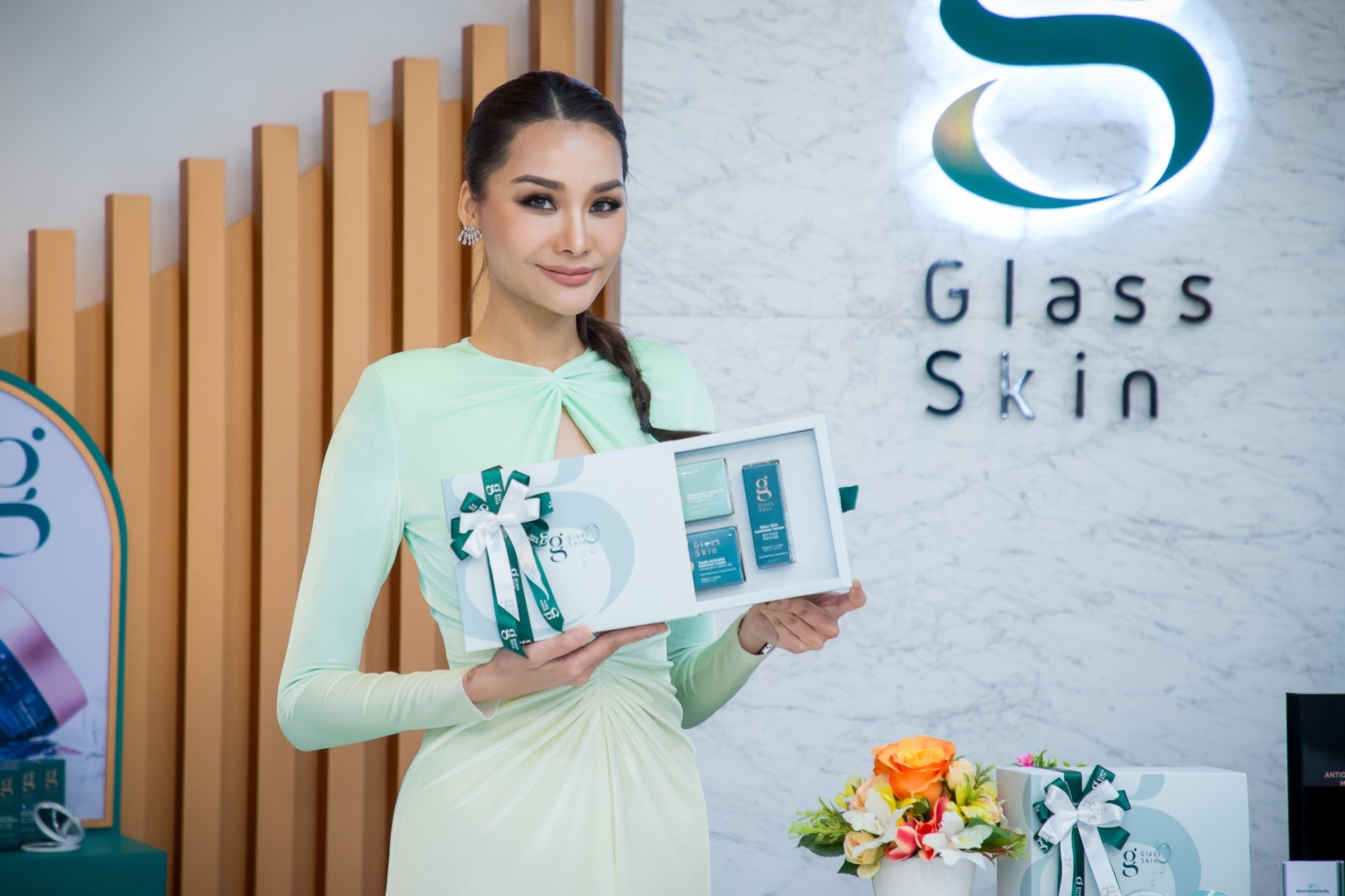 Glass Skin x First wang