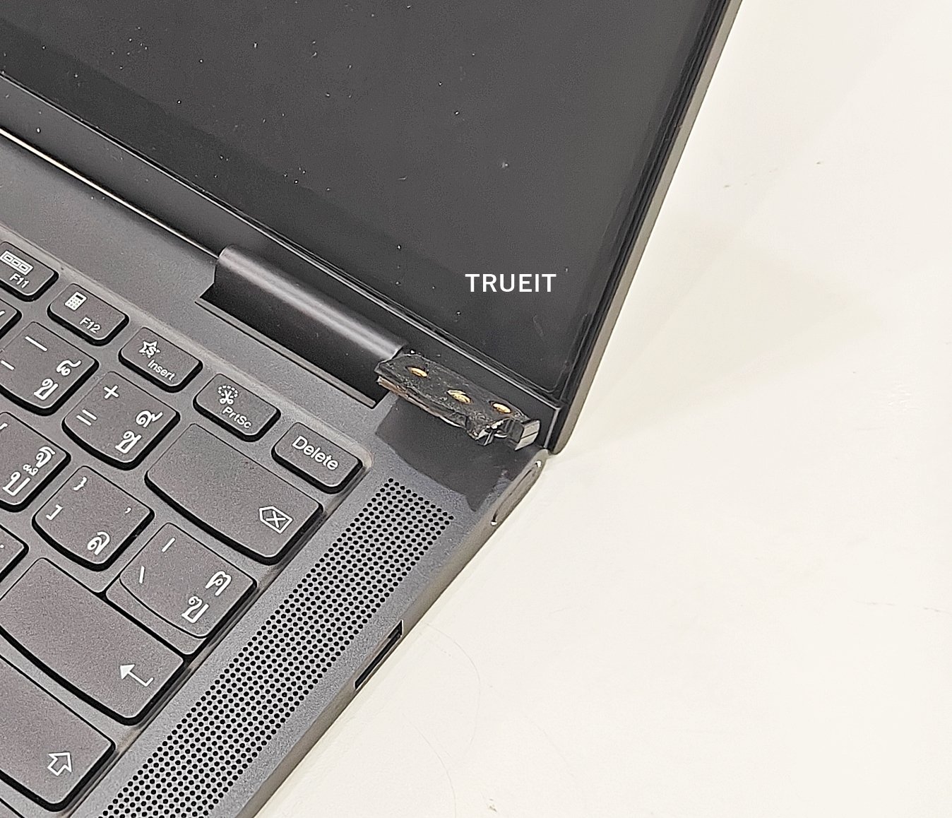 ซ่อมบานพับ Lenovo Yoga 7 14 ไม่ต้องเปลี่ยนจอ ร้านไหนทำได้?