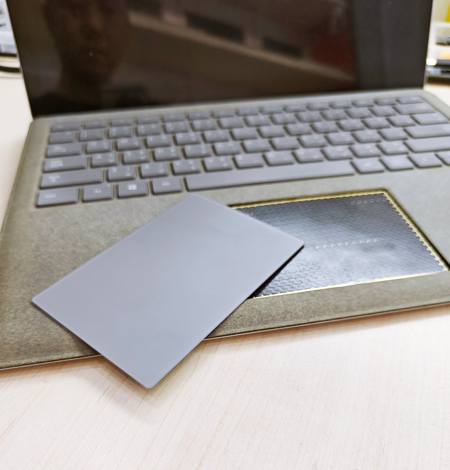 ซ่อม Surface Laptop 2 ทัชแพดหลุด แบตเสีย เปลี่ยนอะไหล่แท้ตรงรุ่น โดย TRUE IT