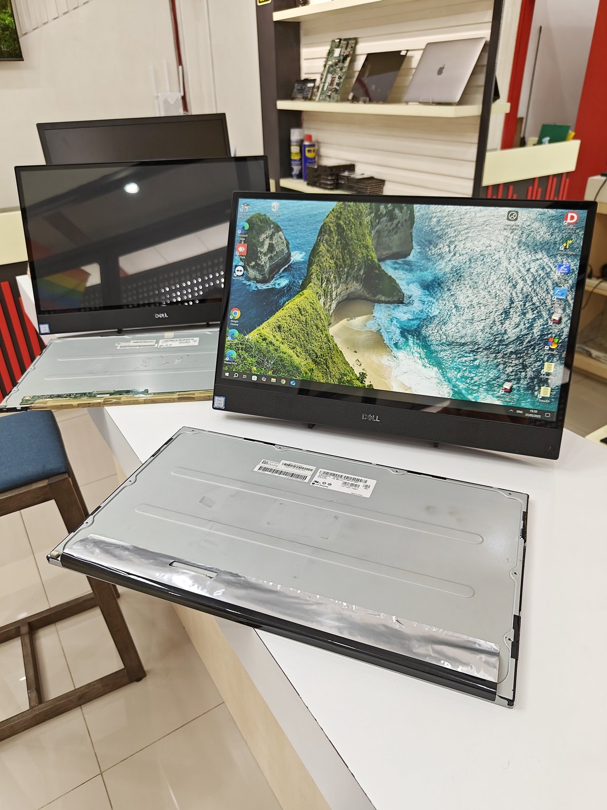 ซ่อมจอ Dell All in One จอมืด จอพัง เปลี่ยนอะไหล่ตรงรุ่น พร้อมออกใบกำกับภาษี