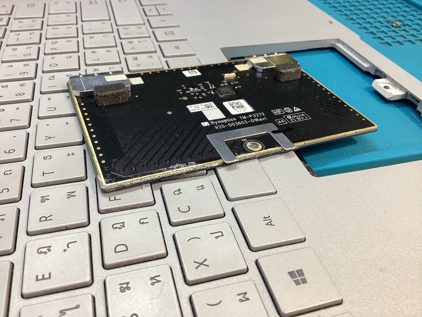 Surface book เปลี่ยนทัชแพด