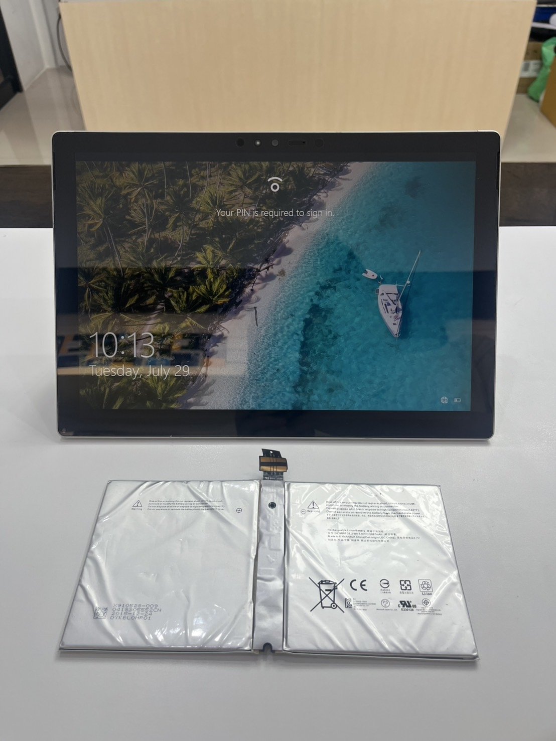 Surface Pro 4 ใช้มานาน แบตเสื่อมหรือเปิดไม่ติด? TRUE IT ยังรับซ่อมทุกรายการ