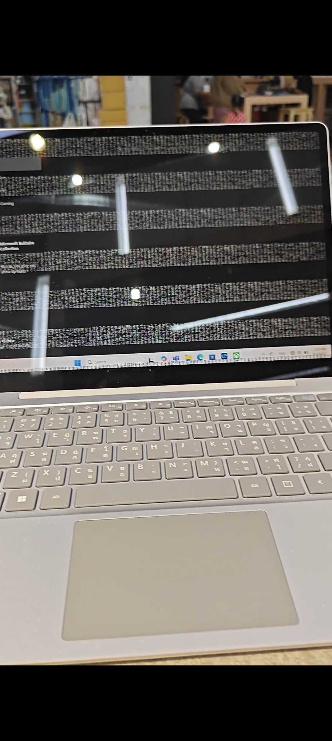Surface Laptop Go 2 จอลาย ซ่อมยังไง