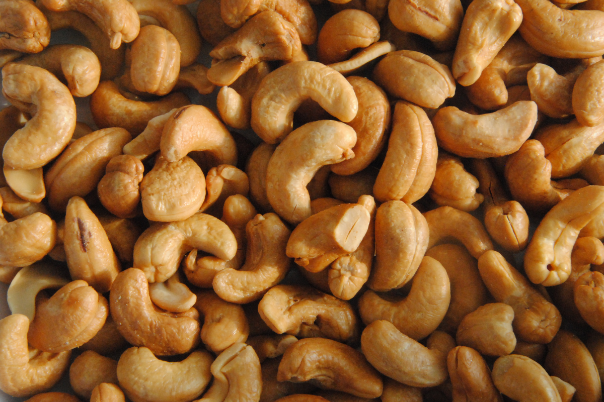 Nurturing Palates and Wellness: Unveiling the Culinary and Nutritional Wonders of Cashew Nuts