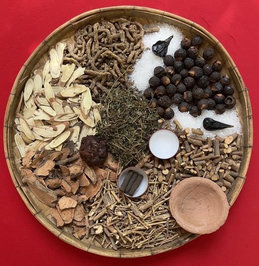 รสของตัวยา~ตามรูปธาตุดิน น้ำ ลม ไฟ รสของตัวยา~ตามรูปธาตุดิน น้ำ ลม ไฟ