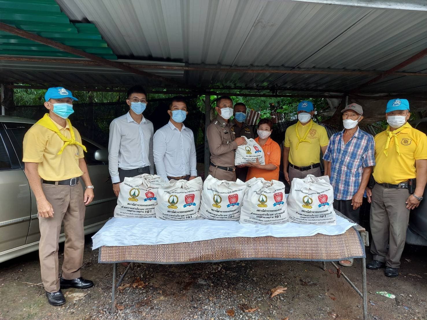 กิจกรรมจิตอาสา"มีแล้วแบ่งปัน"  กิจกรรมจิตอาสา"มีแล้วแบ่งปัน"