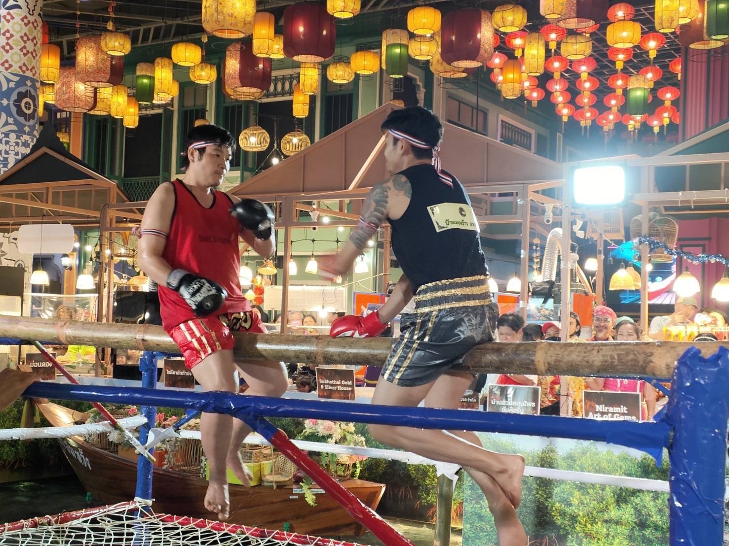 ‘Tilly Birds’ throws an exciting splash Maha Songkran along the Chao