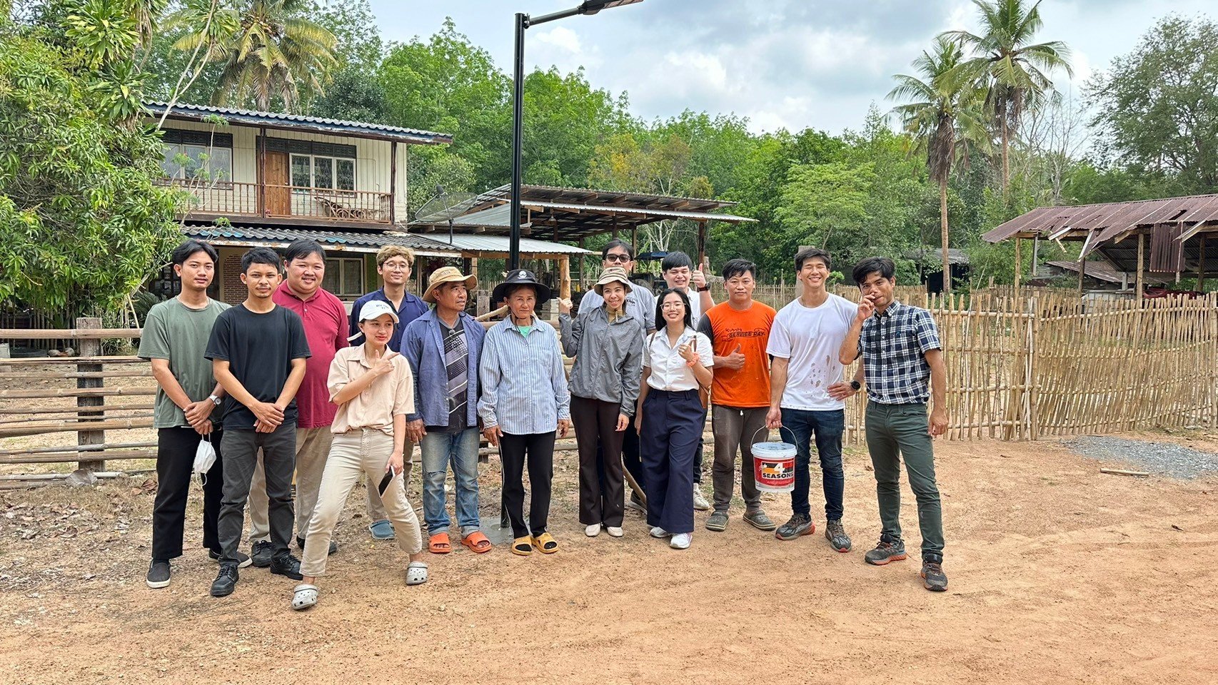 CEST มุ่งสู่เป้าหมาย! ติดตั้งไฟถนนโซลาร์เซลล์ โครงการ "The Light of Wisdom in the Remote Field Project" CEST มุ่งสู่เป้าหมาย! ติดตั้งไฟถนนโซลาร์เซลล์ โครงการ "The Light of Wisdom in the Remote Field Project"